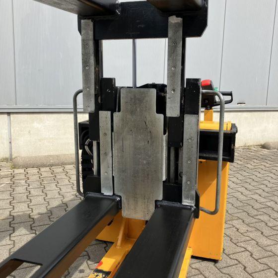 Pallet truck Toppy E Toppy E- Photo 2