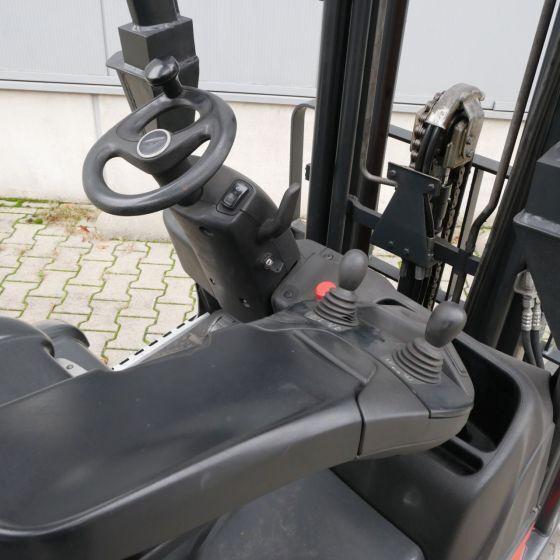 Electric forklift Linde E16L (386-02) EVO Linde E16L (386-02) EVO- Photo 5