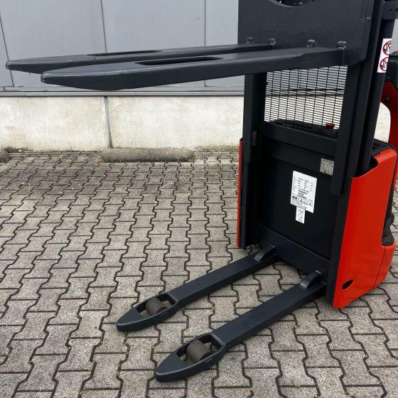 Stacker Linde L12 (1172) Linde L12 (1172)- Photo 6