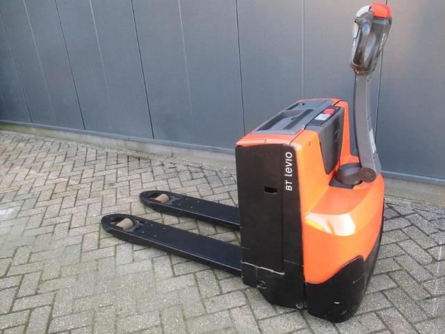 Pallet truck LWE 180 LWE 180- Photo 4