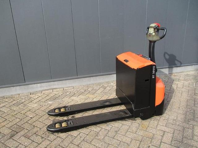 Pallet truck LWE 180 LWE 180- Photo 3