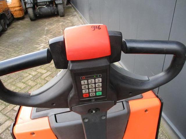 Pallet truck LWE 180 LWE 180- Photo 7