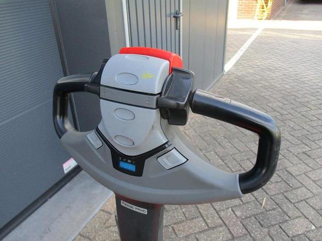 Pallet truck LWE 160 LWE 160- Photo 2