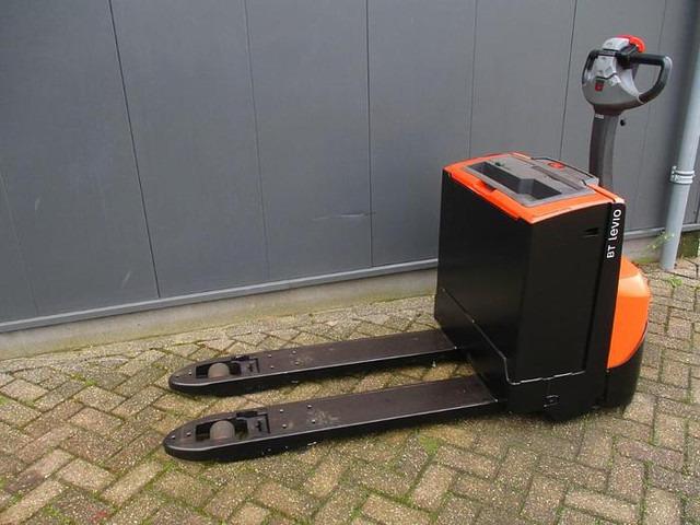 Pallet truck LWE 180 LWE 180- Photo 3