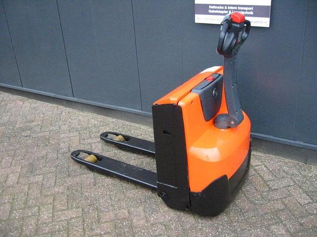 Pallet truck LWE 140 LWE 140- Photo 2