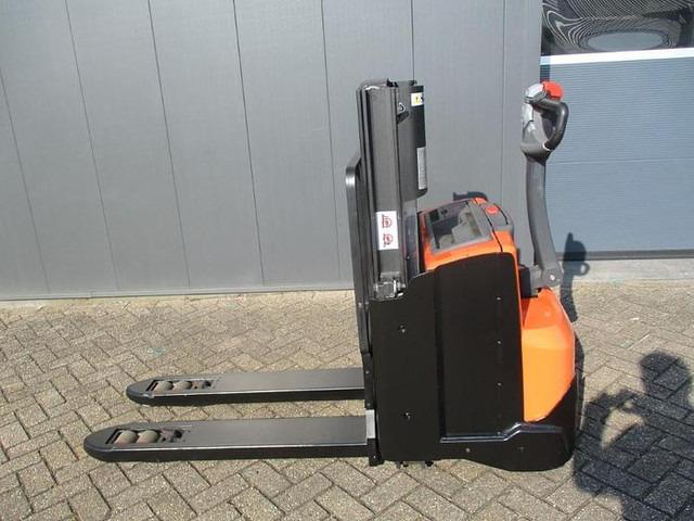 Pallet truck SWE 200D SWE 200D- Photo 4