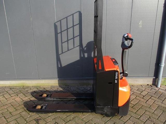 Pallet truck LWE 200 LWE 200- Photo 2