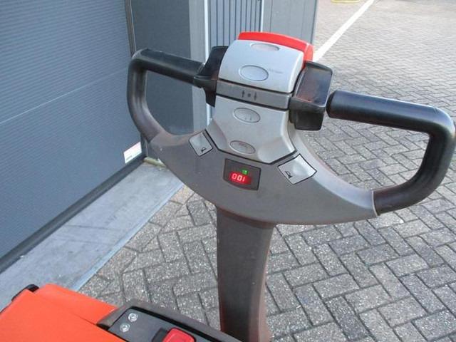 Pallet truck LWE 180 LWE 180- Photo 8