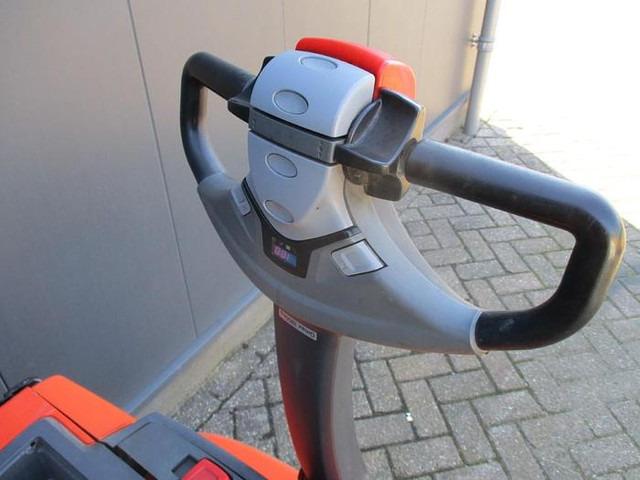 Pallet truck LWE 180 LWE 180- Photo 7