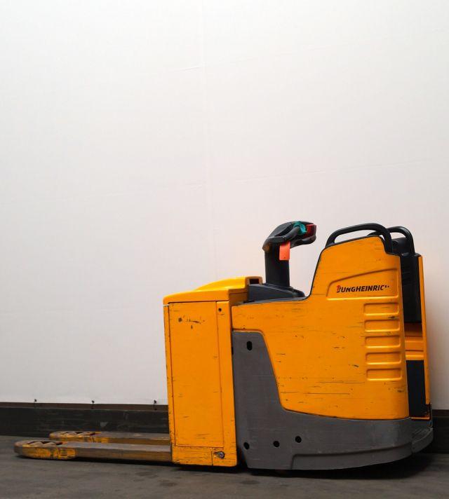 Pallet truck Jungheinrich ERE225 Jungheinrich ERE225- Photo 2