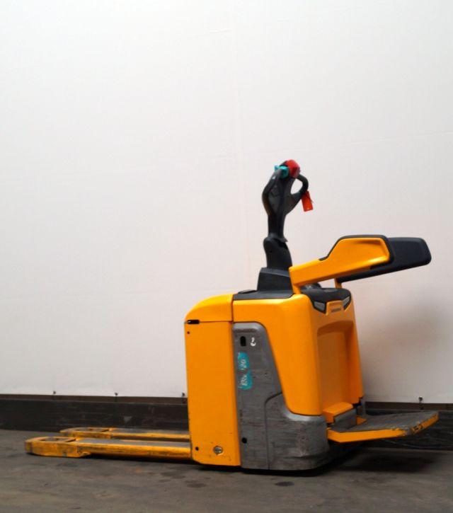 Pallet truck Jungheinrich ERE120 Jungheinrich ERE120- Photo 2