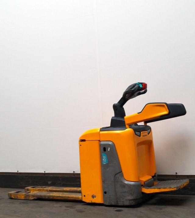 Pallet truck Jungheinrich ERE120 Jungheinrich ERE120- Photo 2