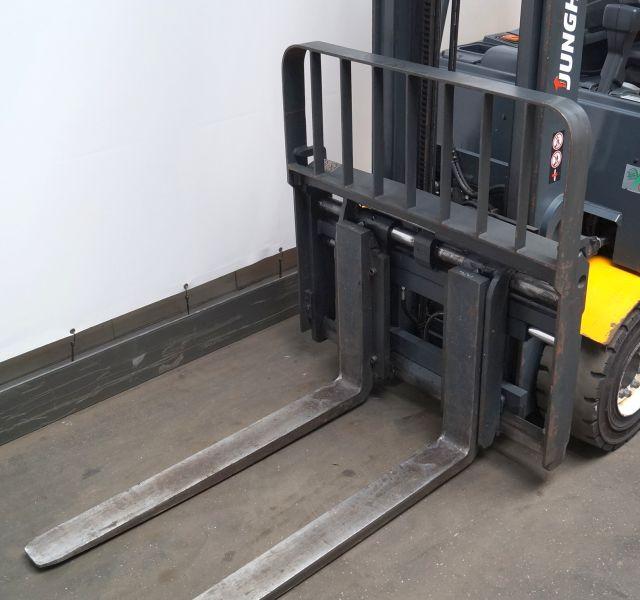 Electric forklift Jungheinrich EFG430k Jungheinrich EFG430k- Photo 3