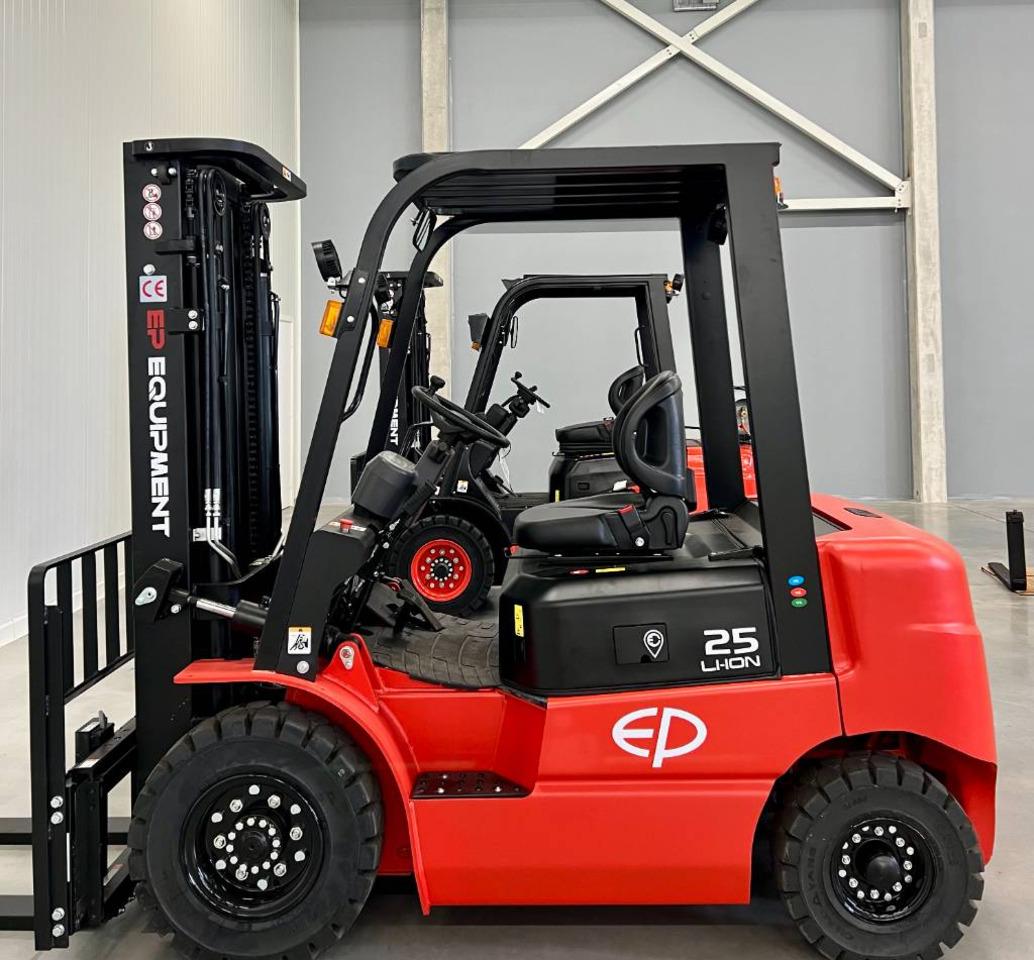 Electric forklift- Photo 3