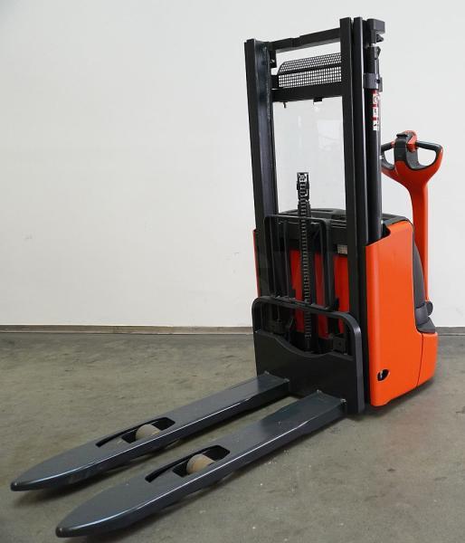 Stacker L 10 1172 L 10 1172- Photo 2