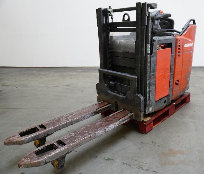 Stacker D 12 HP SP 133 D 12 HP SP 133- Photo 2