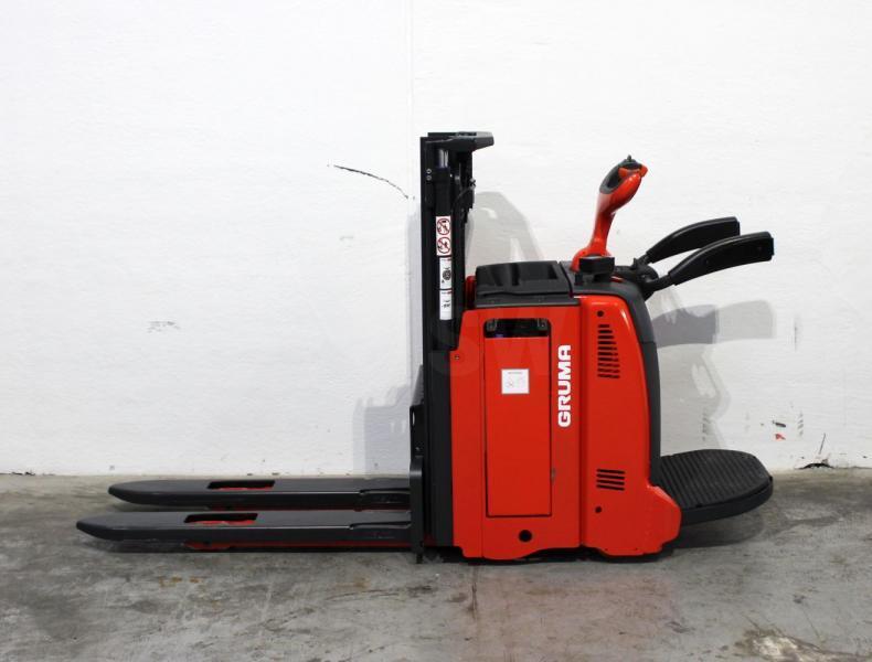 Stacker L 12 AP 133 L 12 AP 133- Photo 5