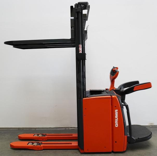 Stacker L 20 AP i 1173 L 20 AP i 1173- Photo 4