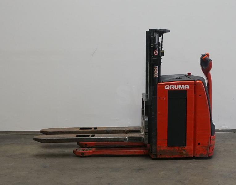 Stacker L 16 1173 L 16 1173- Photo 3