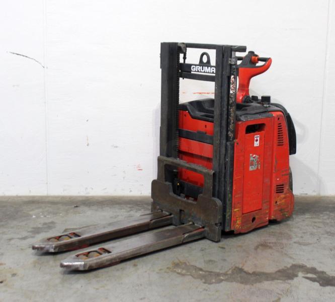 Stacker L 12 L AP 133 L 12 L AP 133- Photo 2