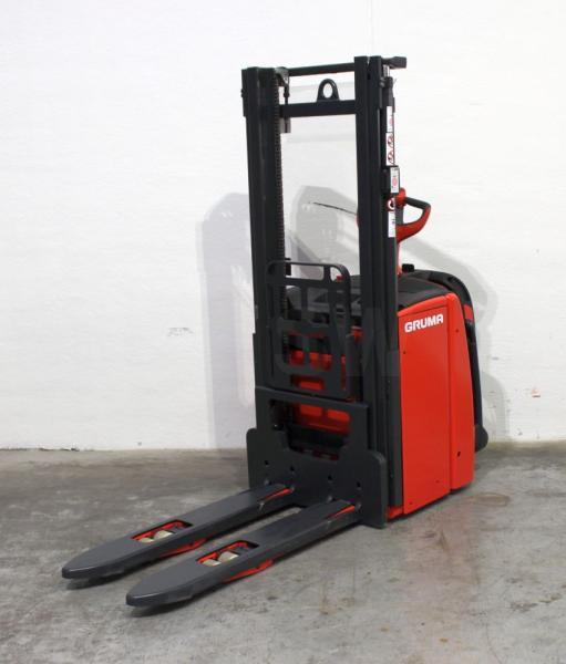 Stacker L 14 AP i 1173 L 14 AP i 1173- Photo 2