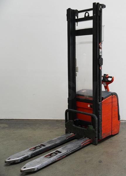 Stacker L 16 i 372 L 16 i 372- Photo 2