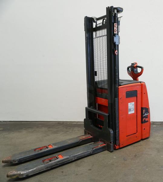 Stacker L 14 1173 L 14 1173- Photo 2