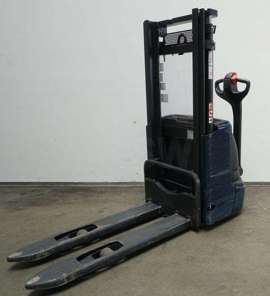 Stacker L 10 B 1172 L 10 B 1172- Photo 3