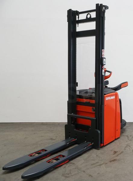 Stacker L 14 AP i 1173 L 14 AP i 1173- Photo 2