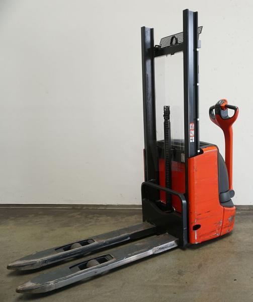 Stacker L 10 B 1172 L 10 B 1172- Photo 2