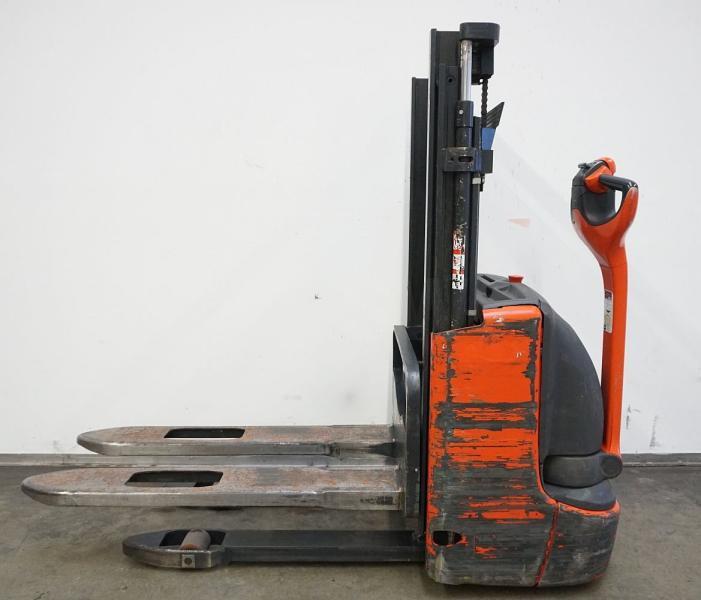 Stacker L 12 1172 L 12 1172- Photo 3