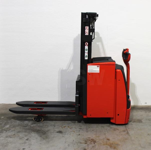 Stacker L 20 i 1173-01 L 20 i 1173-01- Photo 3