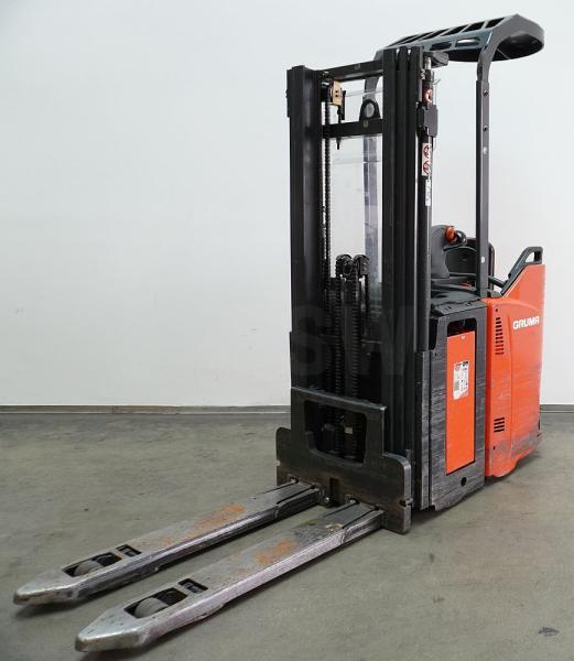 Stacker D 14 SP 133 D 14 SP 133- Photo 2