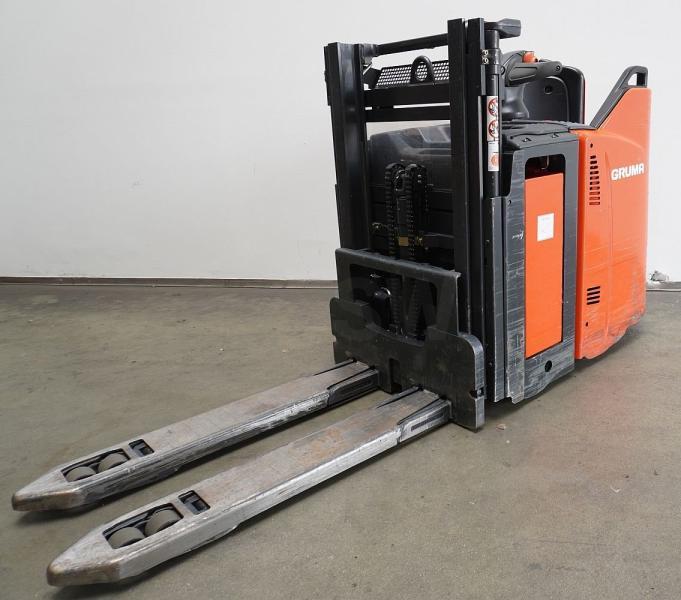 Stacker D 12 HP SP 133 D 12 HP SP 133- Photo 2