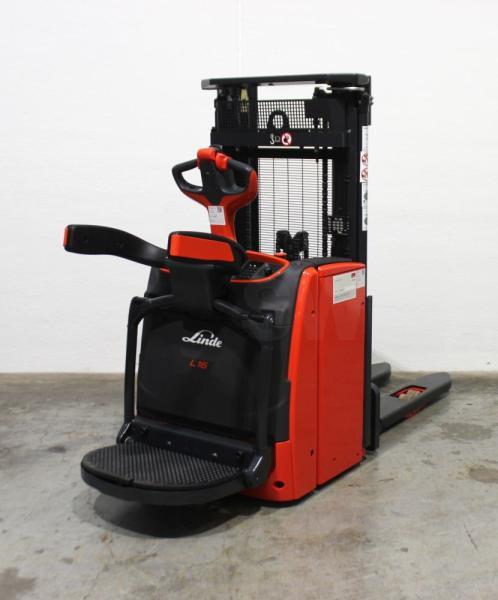 Stacker L 16 AP i 1173-01 L 16 AP i 1173-01- Photo 2