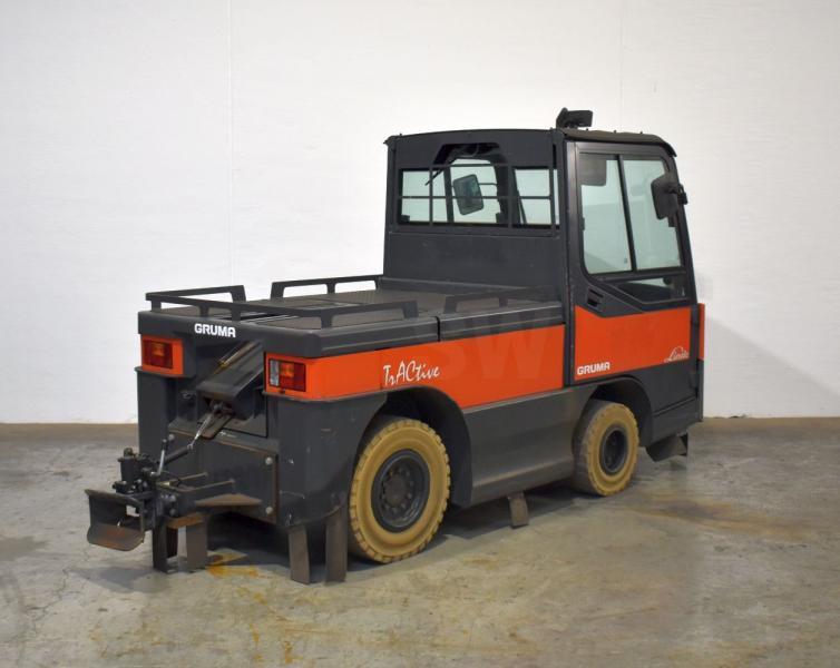 Tow tractor P 250 127-05 P 250 127-05- Photo 2