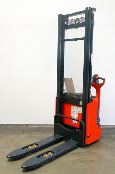 Stacker L 10 1172 L 10 1172- Photo 2