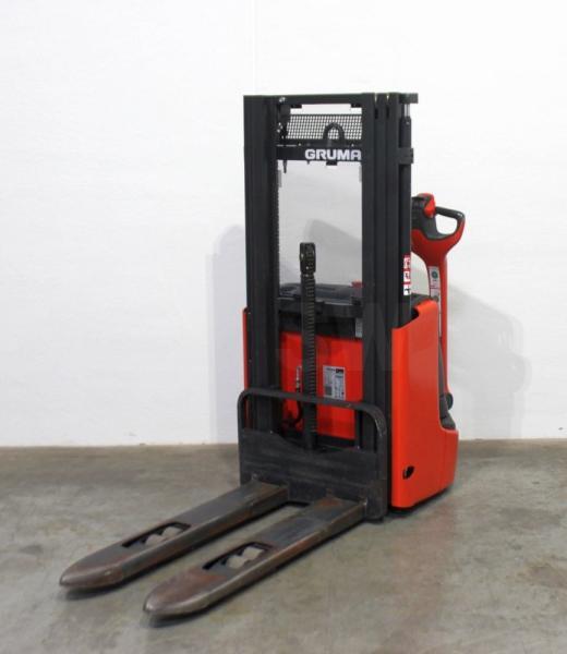 Stacker L 10 1172 L 10 1172- Photo 2