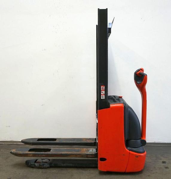 Stacker L 10 B 1172 L 10 B 1172- Photo 3