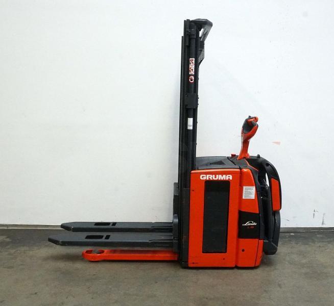 Stacker L 16 AP 1173 L 16 AP 1173- Photo 4