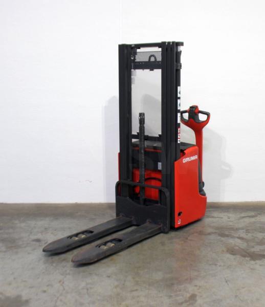 Stacker L 12 i 1172-01 L 12 i 1172-01- Photo 2