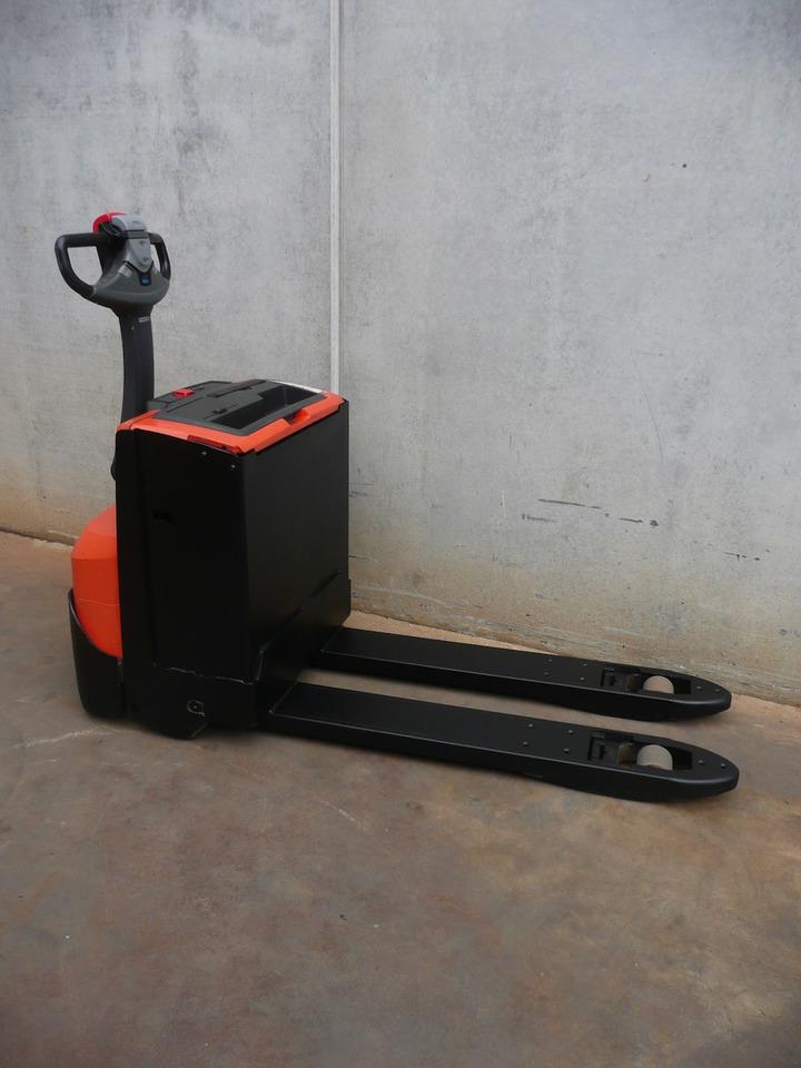 Pallet truck LWE 180 LWE 180- Photo 4