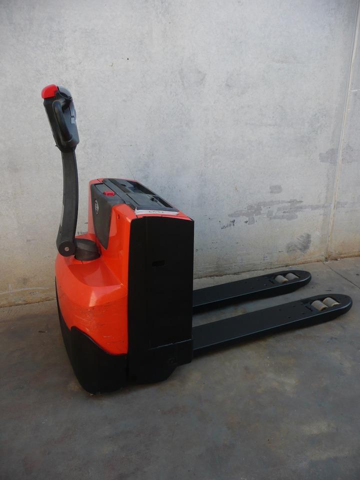 Pallet truck LWE 180 LWE 180- Photo 3