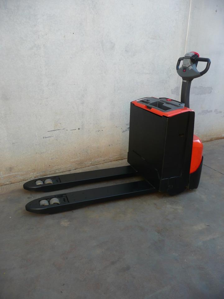 Pallet truck LWE 180 LWE 180- Photo 2