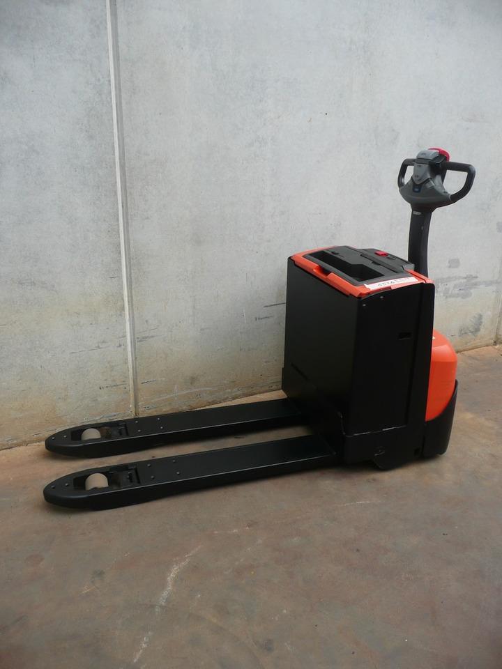 Pallet truck LWE 180 LWE 180- Photo 2