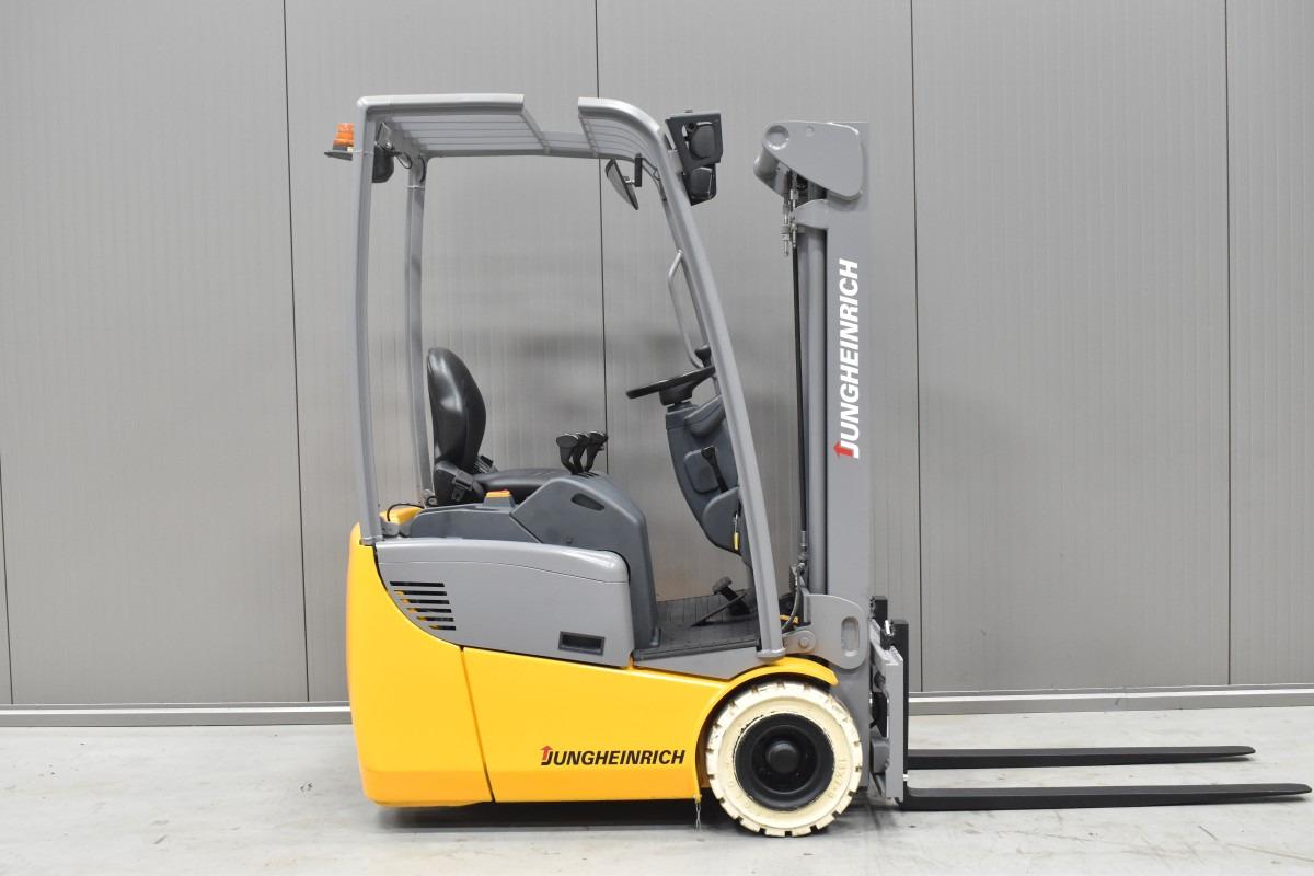 Electric forklift EFG 110 EFG 110- Photo 3