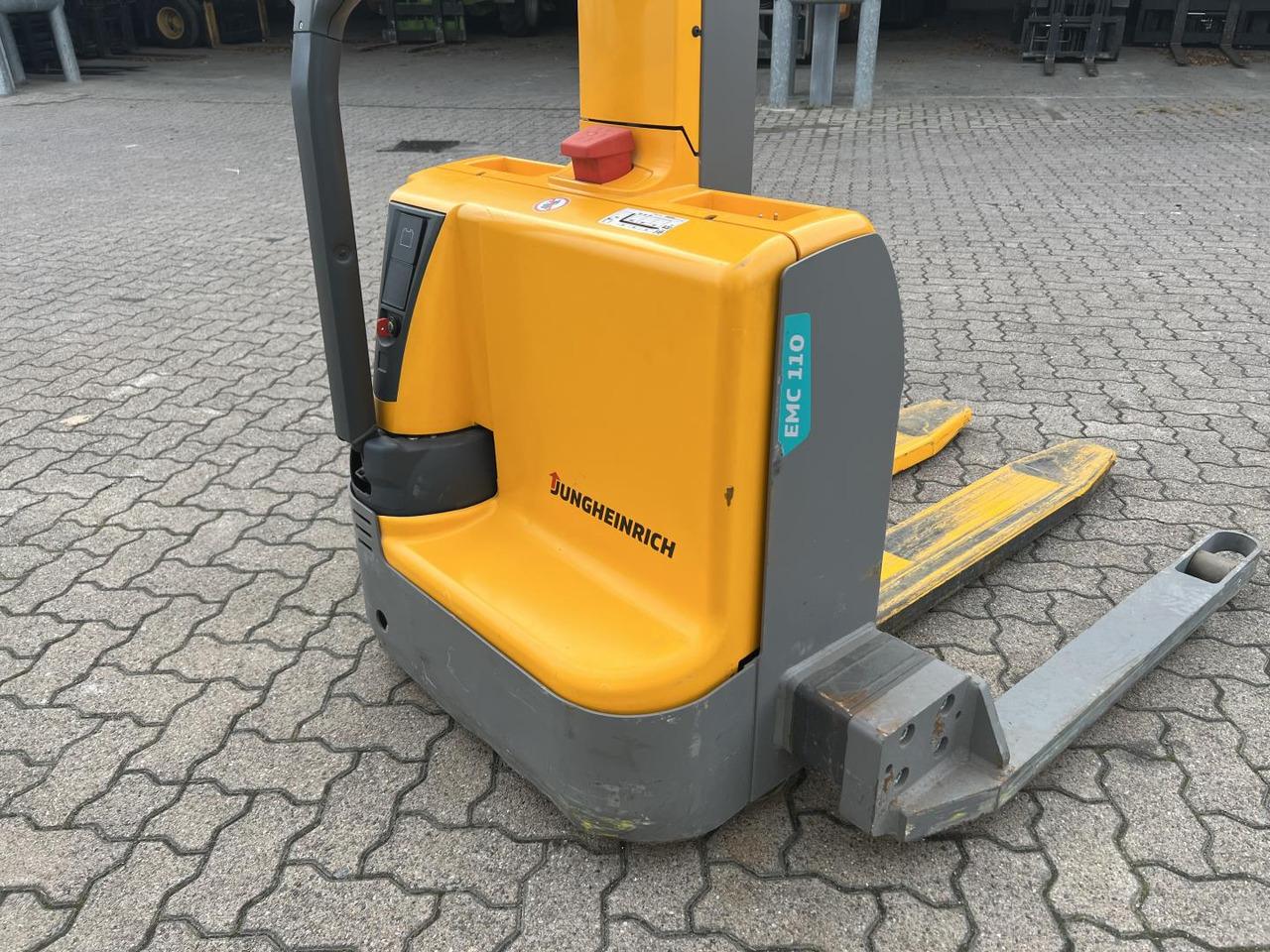 Stacker Jungheinrich EMC B10 Jungheinrich EMC B10- Photo 5