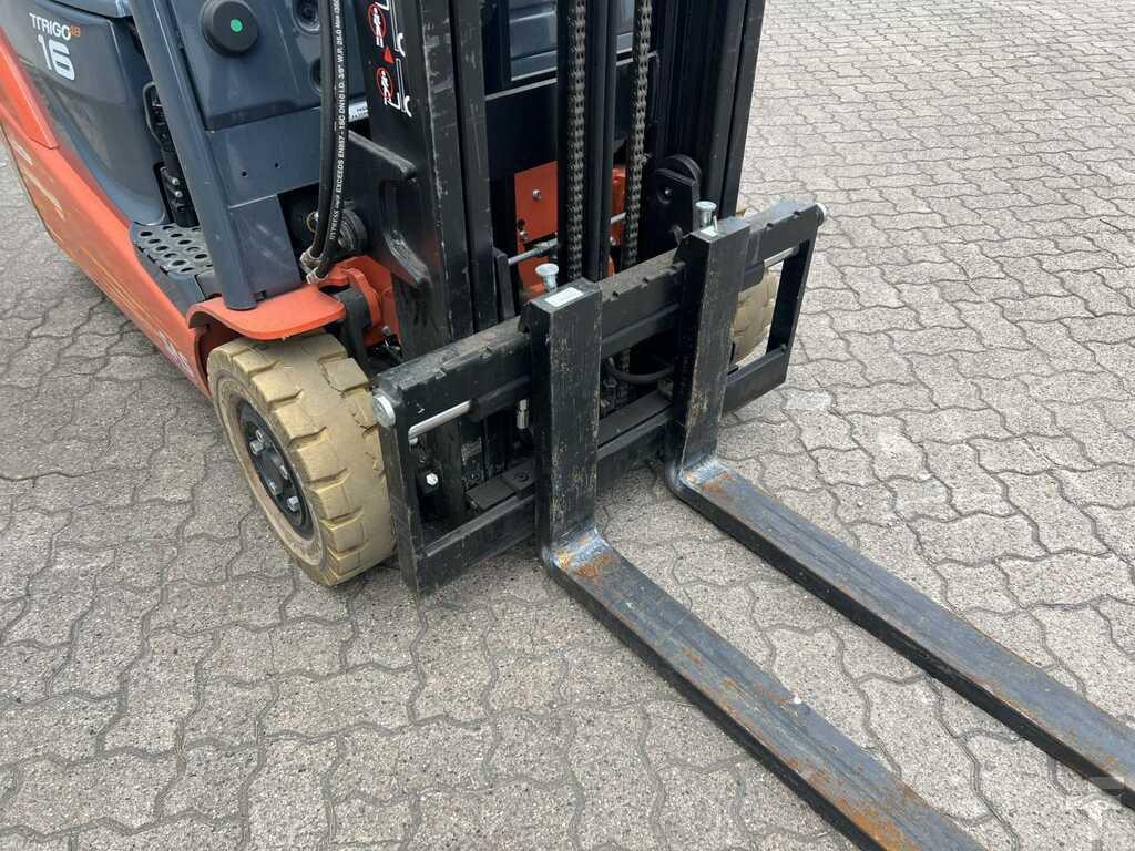 Electric forklift Toyota 8 FBE 16 T Toyota 8 FBE 16 T- Photo 8