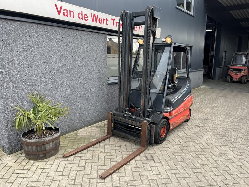 Electric forklift E25-02 duplo410 sideshift vorkversteller 2000 E25-02 duplo410 sideshift vorkversteller 2000- Photo 4