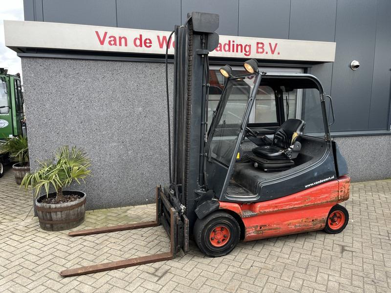 Electric forklift E25-02 duplo410 sideshift vorkversteller 2000 E25-02 duplo410 sideshift vorkversteller 2000- Photo 3